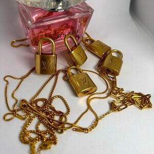 Louis Vuitton Padlock Necklace Gold Tone Charm Pendant Chain Jewelry Authentic‎